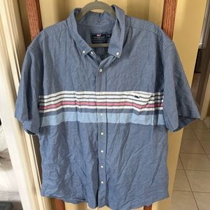 Excellent condition. 2XT Vineyard Vines Button Up short sleeve